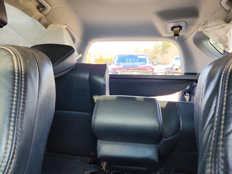 Photo 10 from auction – 2015 TOYOTA RAV4 LIMIT with VIN 2T3DFREV8FW332300