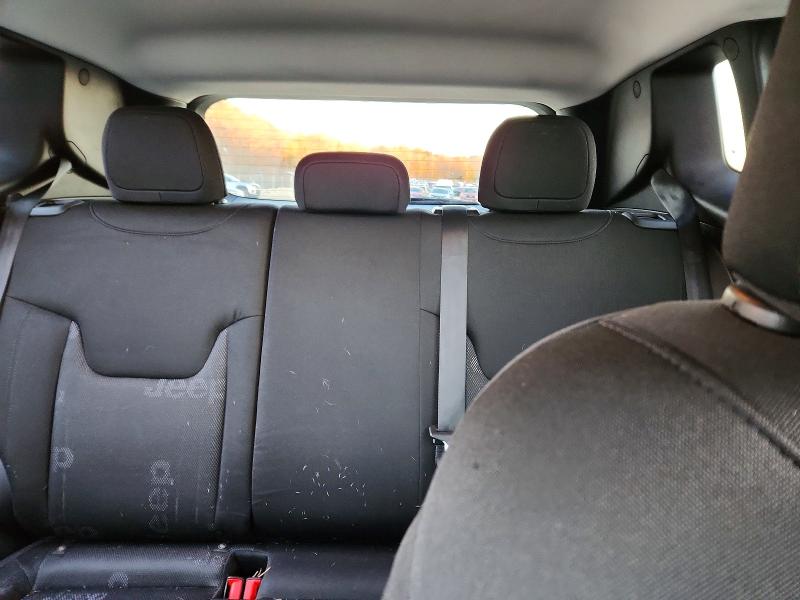 Photo 10 from auction – 2016 JEEP RENEGADE with VIN ZACCJBAT2GPE32351