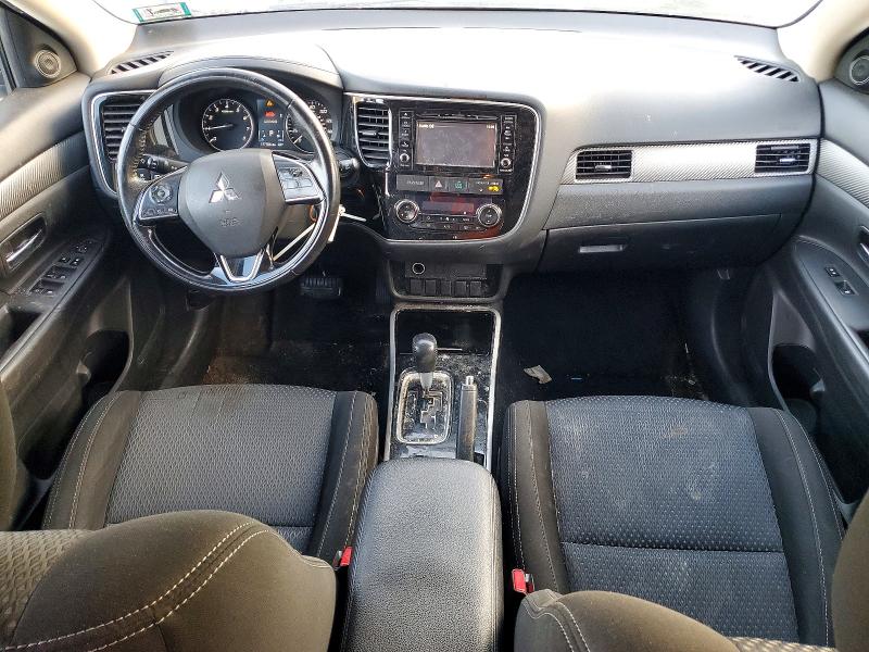 Photo 8 from auction – 2017 MITSUBISHI OUTLANDER with VIN JA4AD2A34HZ031475