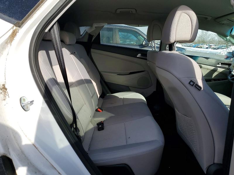 Photo 11 from auction – 2018 HYUNDAI TUCSON with VIN KM8J23A45JU758567