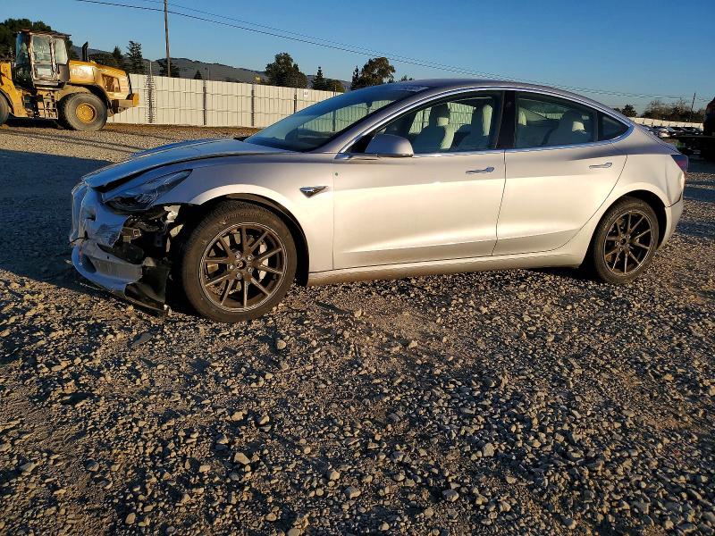TESLA MODEL 3 2018 with VIN 5YJ3E1EB6JF074833 - Photo from auction