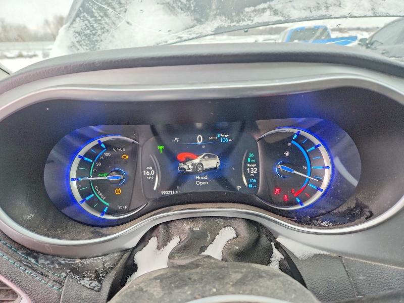 Photo 9 from auction – 2017 CHRYSLER PACIFICA with VIN 2C4RC1N7XHR739923