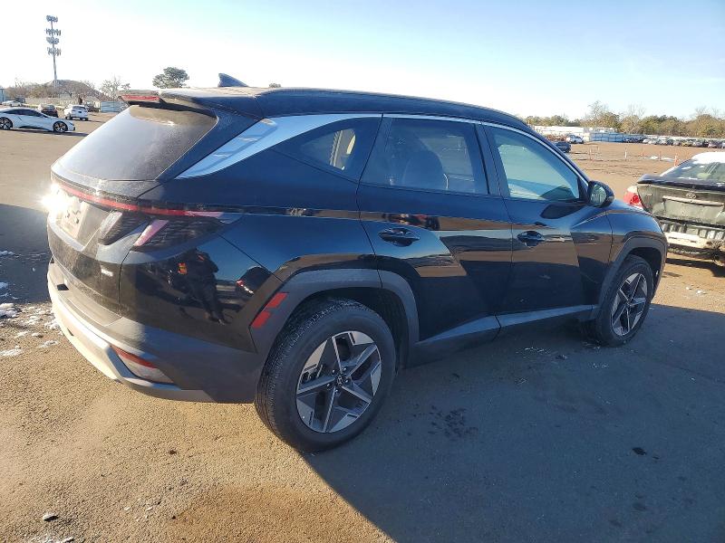 Photo 3 from auction – 2025 HYUNDAI TUCSON with VIN 3KMJCCDE3SE007938