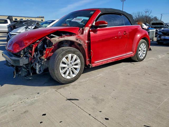VOLKSWAGEN BEETLE 2018 with VIN 3VW5DAAT8JM516708 - Photo from auction