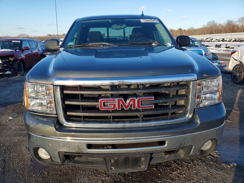 Photo 5 from auction – 2011 GMC SIERRA K15 with VIN 1GTR2VE34BZ162116