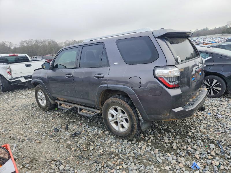 Photo 2 from auction – 2018 TOYOTA 4RUNNER with VIN JTEZU5JR3J5167054