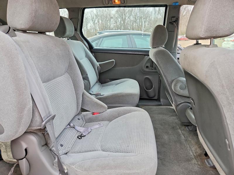 Photo 11 from auction – 2006 TOYOTA SIENNA CE with VIN 5TDZA23C26S409998