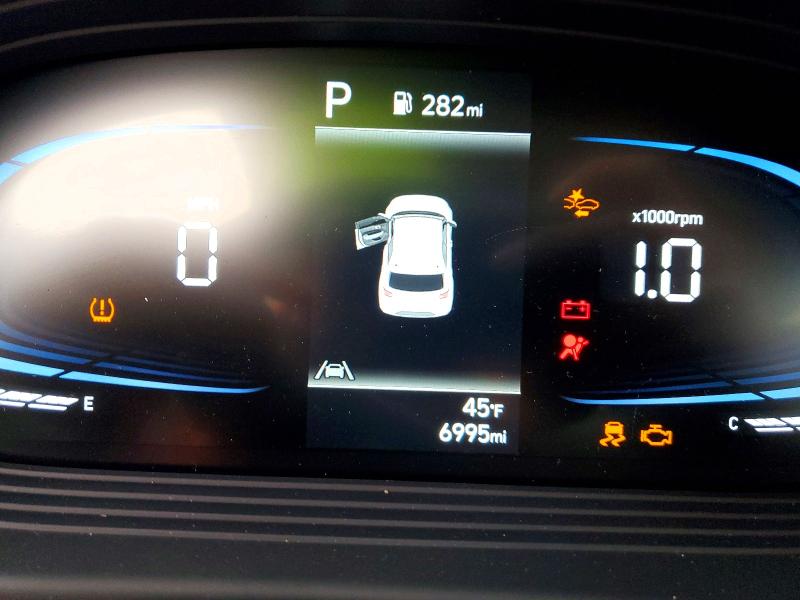 Photo 9 from auction – 2025 HYUNDAI VENUE with VIN KMHRB8A33SU406161