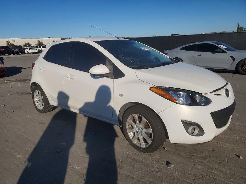 Photo 4 from auction – 2011 MAZDA MAZDA2 with VIN JM1DE1HY2B0105225