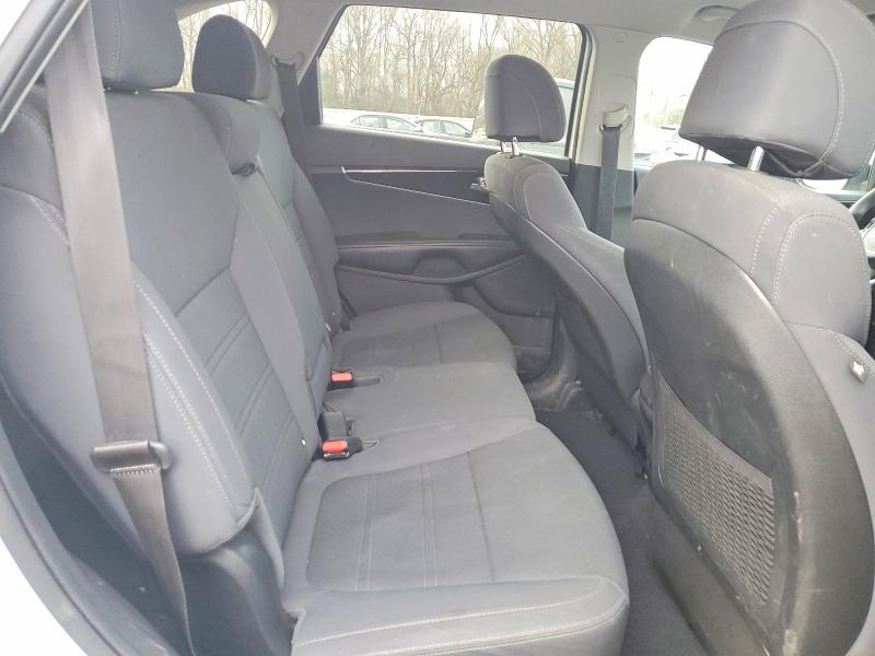 Photo 11 from auction – 2017 KIA SORENTO with VIN 5XYPG4A58HG227583