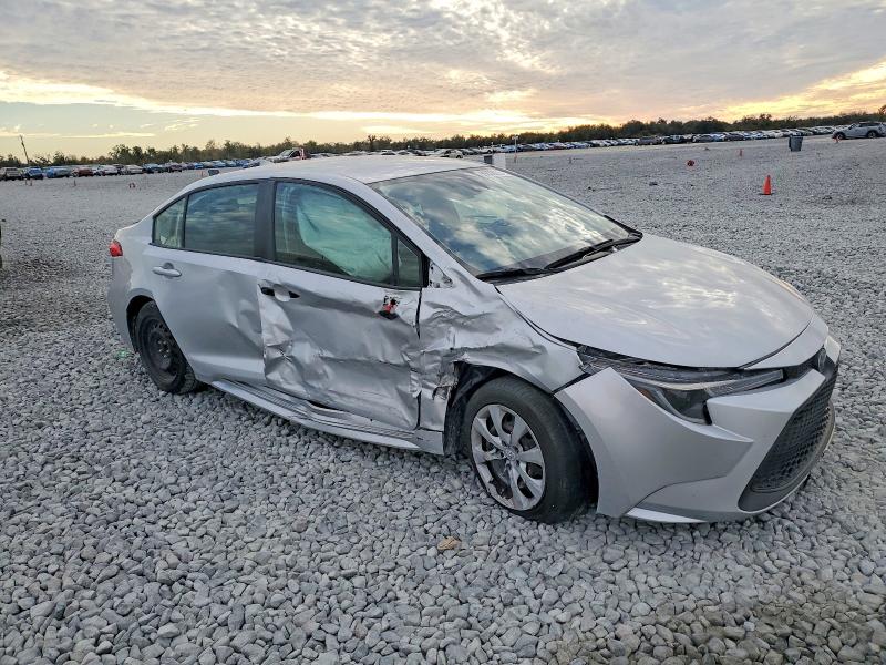 Photo 4 from auction – 2022 TOYOTA COROLLA with VIN JTDEPMAE0N3006776