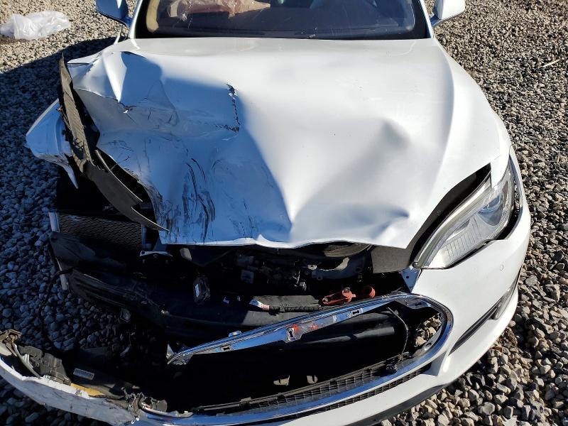 Photo 11 from auction – 2015 TESLA MODEL S with VIN 5YJSA1E13FF104439