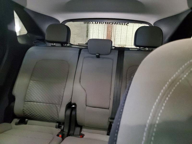 Photo 10 from auction – 2022 FORD ESCAPE with VIN 1FMCU9G62NUB69447