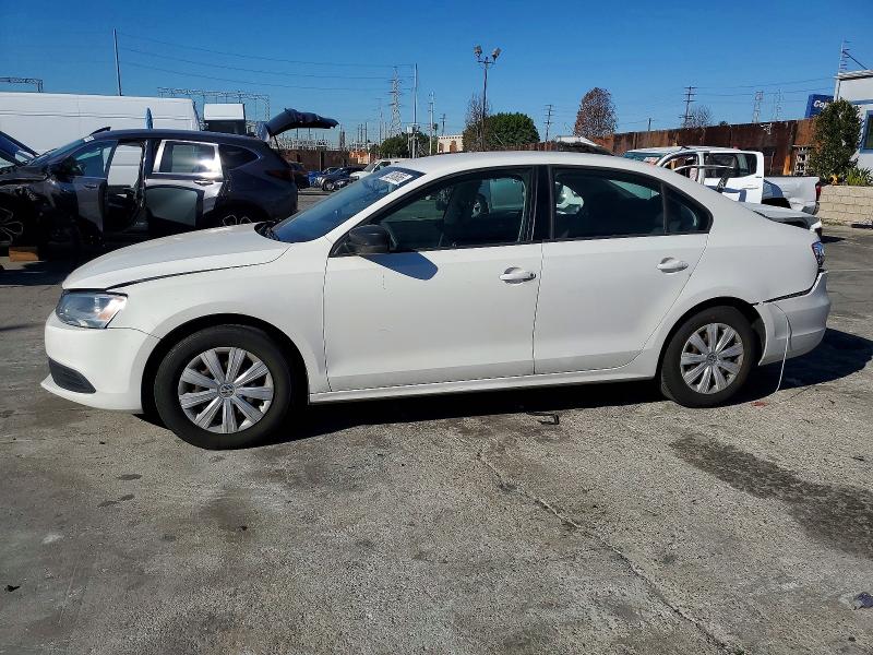 Photo 1 from auction – 2013 VOLKSWAGEN JETTA BASE with VIN 3VW2K7AJ4DM290343