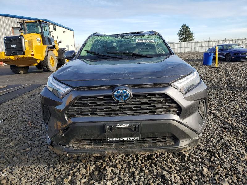 Photo 5 from auction – 2024 TOYOTA RAV4 XLE with VIN JTMRWRFV8RD227648