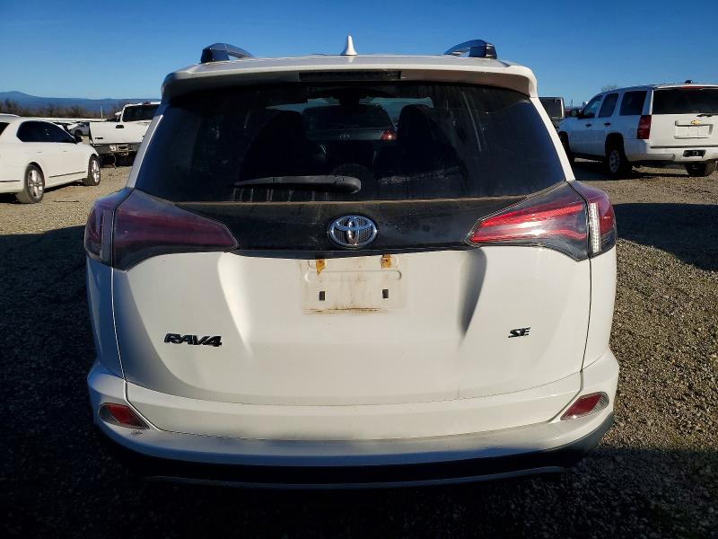 Foto 6 de la subasta – 2018 TOYOTA RAV4 con VIN 2T3NFREV7JW449072