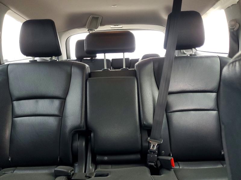 Photo 10 from auction – 2017 HONDA PILOT TOUR with VIN 5FNYF5H91HB020742