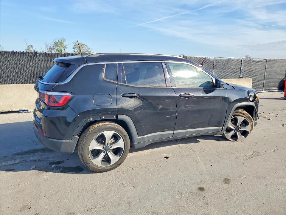 Photo 3 from auction – 2017 JEEP COMPASS LA with VIN 3C4NJCBB1HT652241