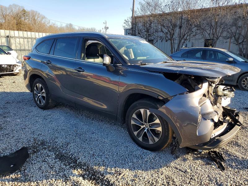 Photo 4 from auction – 2022 TOYOTA HIGHLANDER with VIN 5TDGZRAH5NS108079