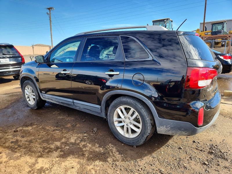 Photo 2 from auction – 2015 KIA SORENTO LX with VIN 5XYKTCA67FG584873