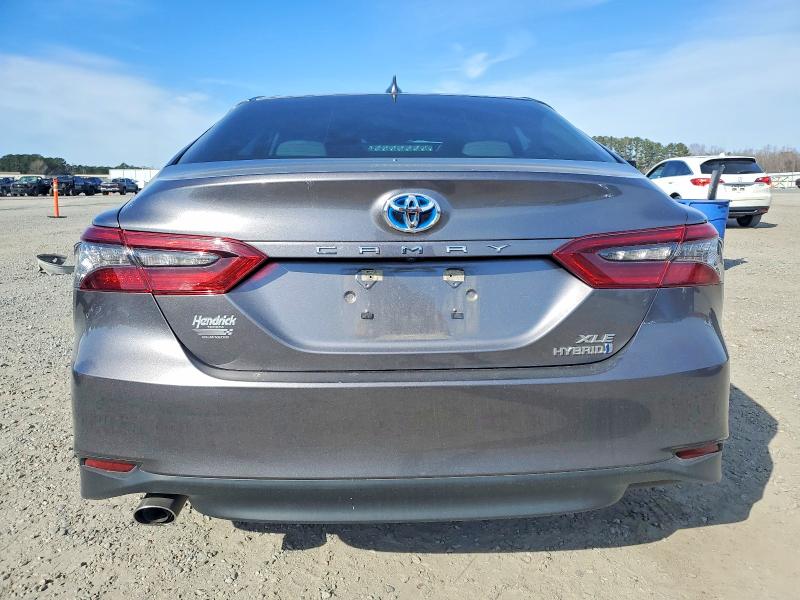 Photo 6 from auction – 2022 TOYOTA CAMRY with VIN 4T1F31AK9NU588483