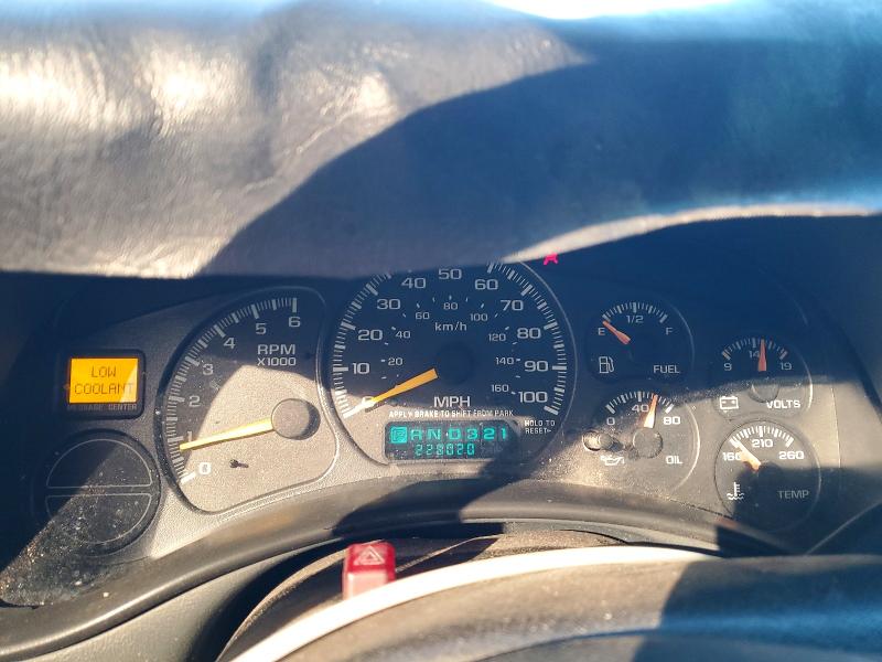 Photo 9 from auction – 2001 CHEVROLET SILVERADO with VIN 2GCEC19W511198445