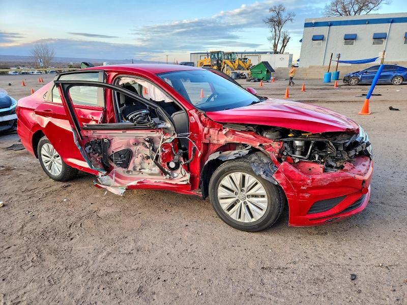 Photo 4 from auction – 2019 VOLKSWAGEN JETTA with VIN 3VWCB7BU0KM135590
