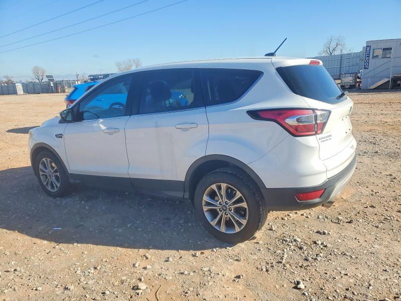 Photo 2 from auction – 2017 FORD ESCAPE with VIN 1FMCU0GD8HUC78395
