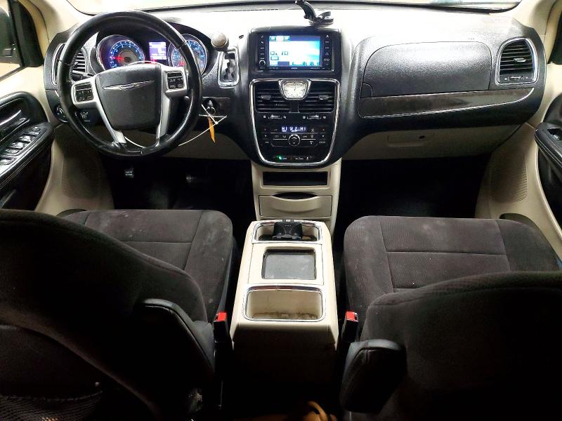 Photo 8 from auction – 2011 CHRYSLER TOWN & COU with VIN 2A4RR5DG5BR667893