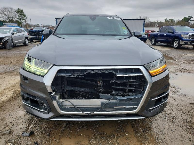 Photo 5 from auction – 2019 AUDI Q7 PRESTIG with VIN WA1VAAF70KD029646