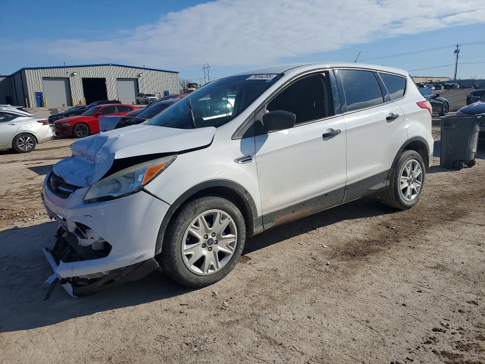 FORD ESCAPE 2016 with VIN 1FMCU0F71GUB70923 - Photo from auction