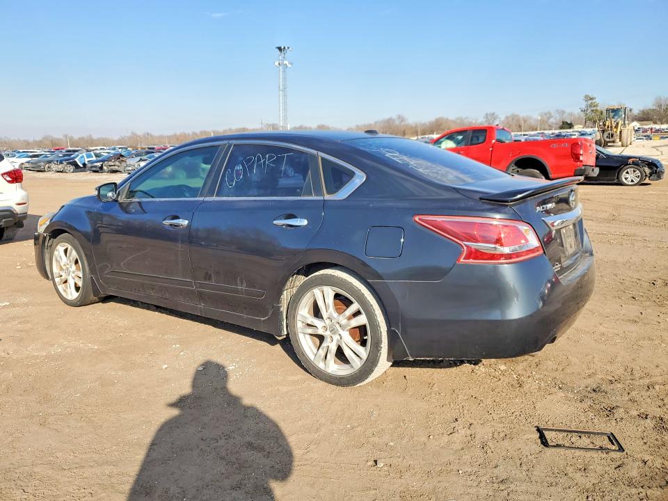 Photo 2 from auction – 2013 NISSAN ALTIMA 3.5 with VIN 1N4BL3AP3DC253949