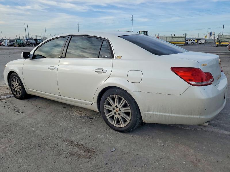 Photo 2 from auction – 2005 TOYOTA AVALON with VIN 4T1BK36B45U024309