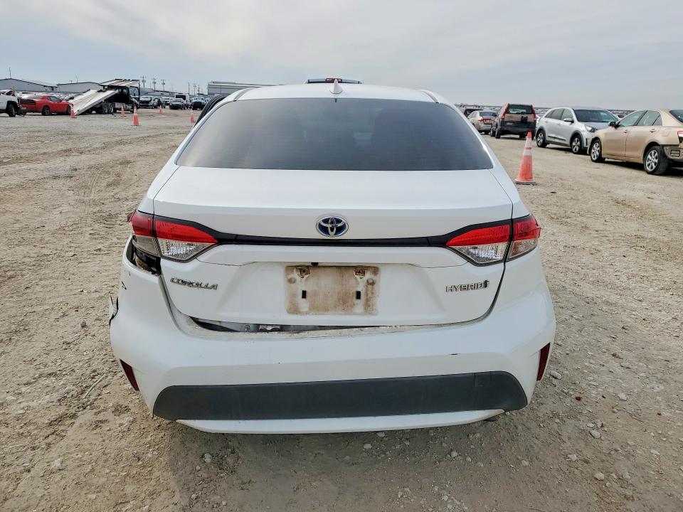 Photo 6 from auction – 2021 TOYOTA COROLLA LE with VIN JTDEAMDE1MJ003120