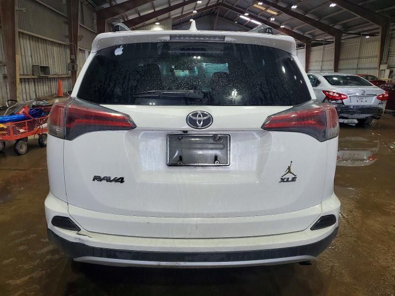 Photo 6 from auction – 2017 TOYOTA RAV4 with VIN JTMWFREVXHJ713477