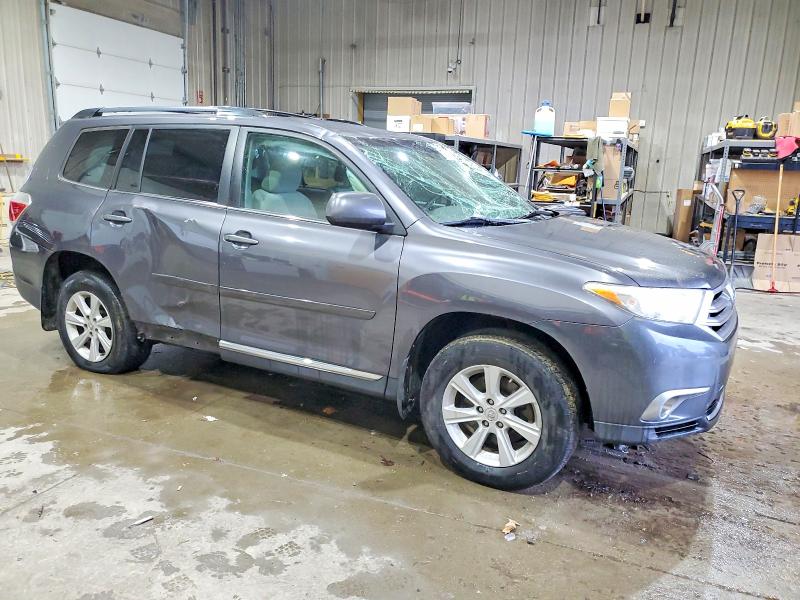 Photo 4 from auction – 2011 TOYOTA HIGHLANDER with VIN 5TDBK3EH1BS060890