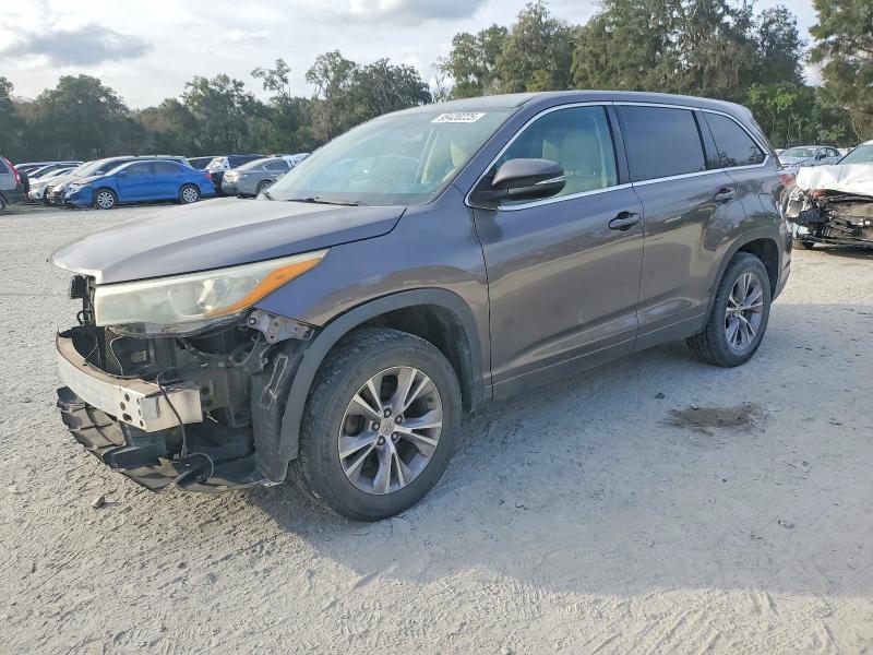 TOYOTA HIGHLANDER 2015 with VIN 5TDZKRFH4FS092366 - Photo from auction