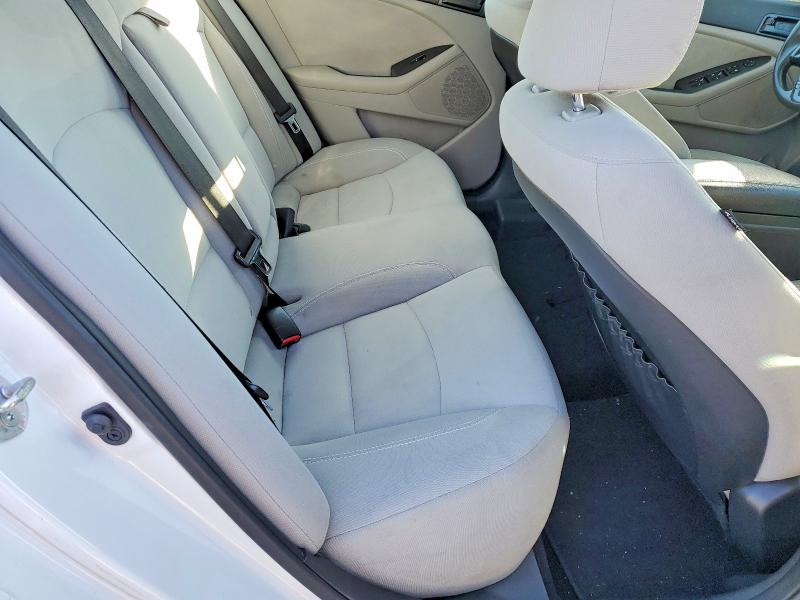 Photo 10 from auction – 2013 KIA OPTIMA LX with VIN 5XXGM4A78DG218214