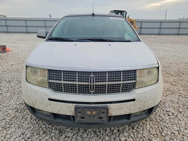 Photo 5 from auction – 2009 LINCOLN MKX with VIN 2LMDU68C59BJ10917
