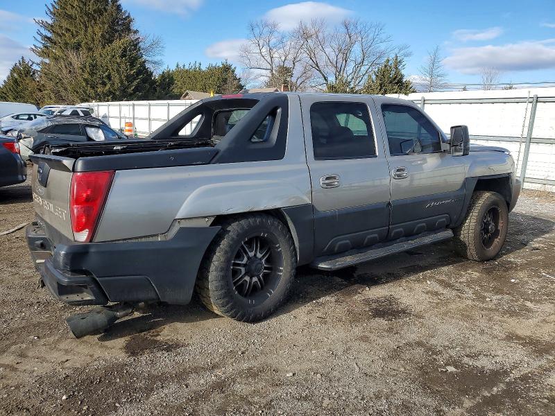 Photo 3 from auction – 2002 CHEVROLET AVALANCHE with VIN 3GNGK23G12G219049