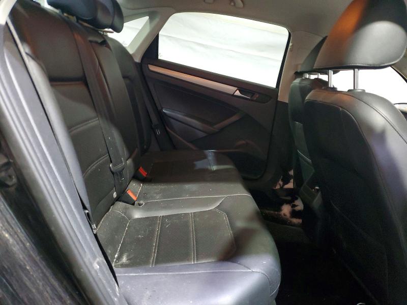 Photo 10 from auction – 2015 VOLKSWAGEN PASSAT S with VIN 1VWAT7A35FC121785
