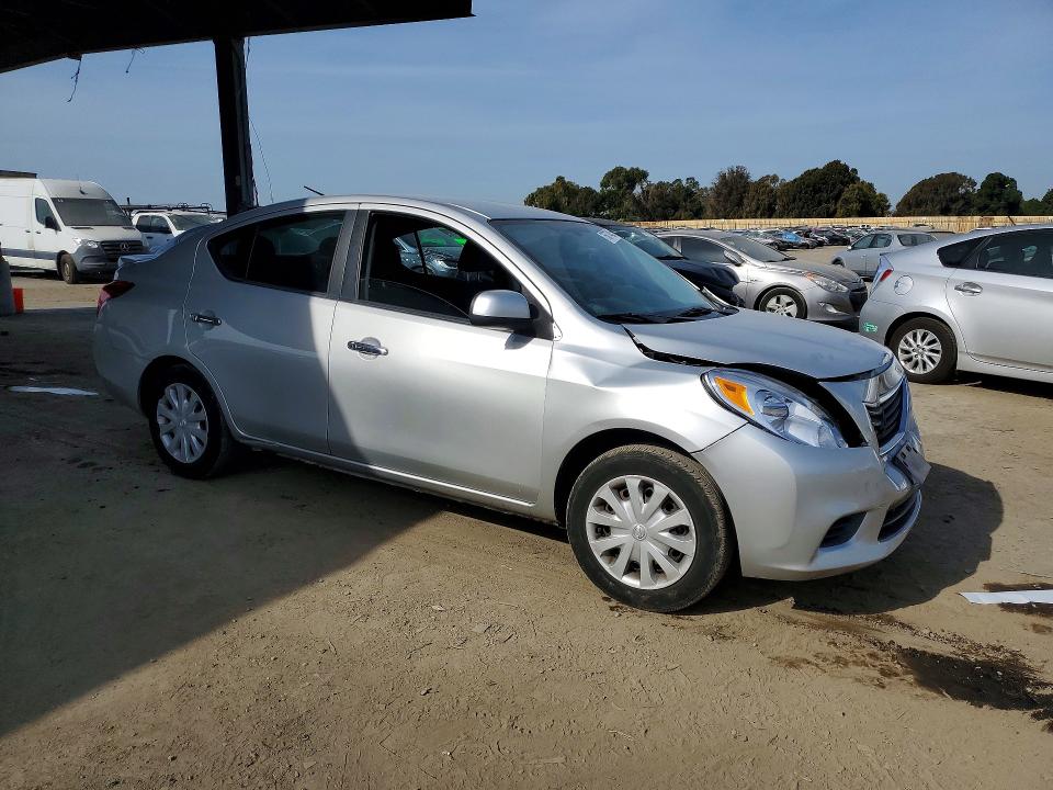 Photo 4 from auction – 2013 NISSAN VERSA S with VIN 3N1CN7AP3DL823682