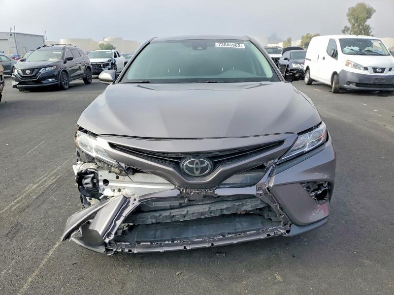 Photo 5 from auction – 2019 TOYOTA CAMRY with VIN 4T1B11HK5KU735985