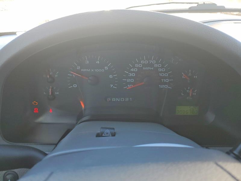 Photo 9 from auction – 2005 FORD F150 with VIN 1FTPX14535NB24733