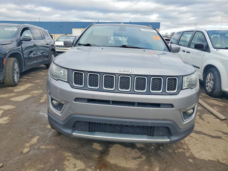 Photo 5 from auction – 2019 JEEP COMPASS with VIN 3C4NJDCB4KT638300
