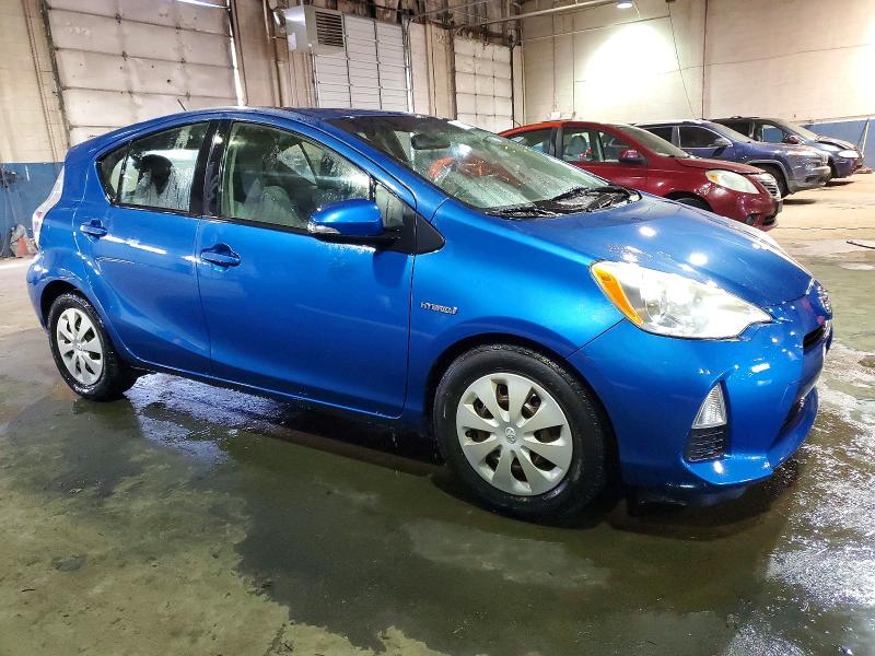 Photo 4 from auction – 2013 TOYOTA PRIUS C with VIN JTDKDTB38D1542453