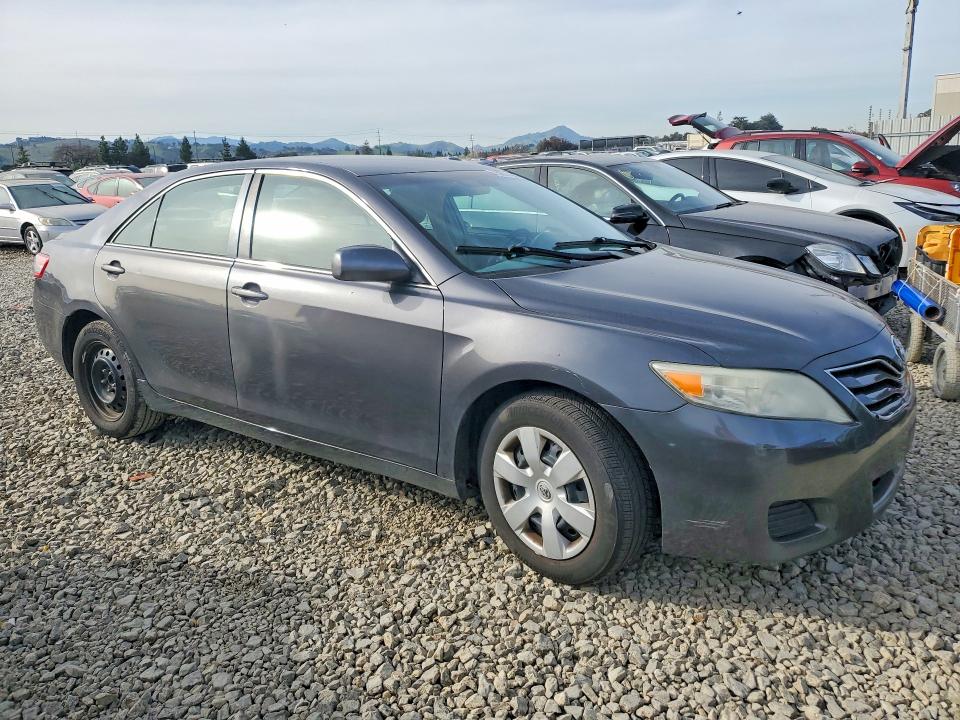 Photo 4 from auction – 2010 TOYOTA CAMRY with VIN 4T1BF3EK7AU086206