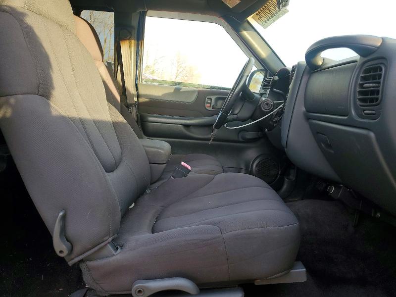 Photo 7 from auction – 2003 GMC SONOMA with VIN 1GTCS19X438282596