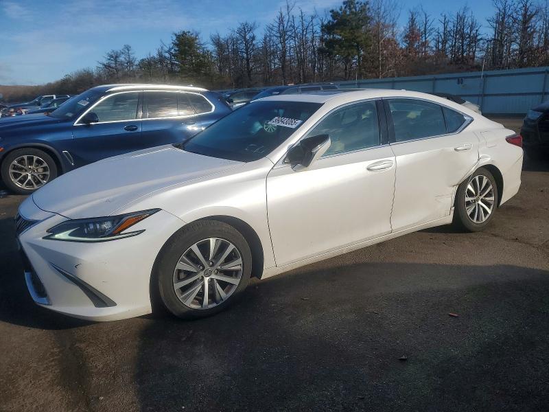 LEXUS ES 2019 con VIN 58ABZ1B17KU050095 - Foto de la subasta