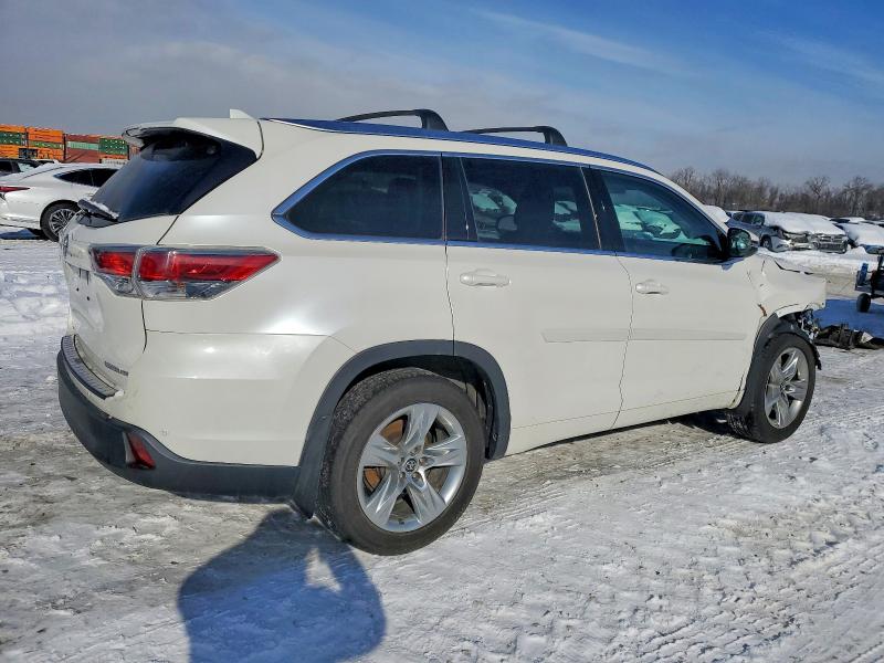 Photo 3 from auction – 2016 TOYOTA HIGHLANDER with VIN 5TDDKRFH5GS232131